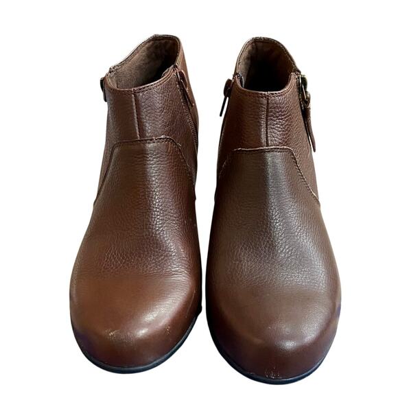 Clarks Collection Women's Ankle Booties 9.5 Brown Leather Side Zip Tassle - Picture 8 of 9